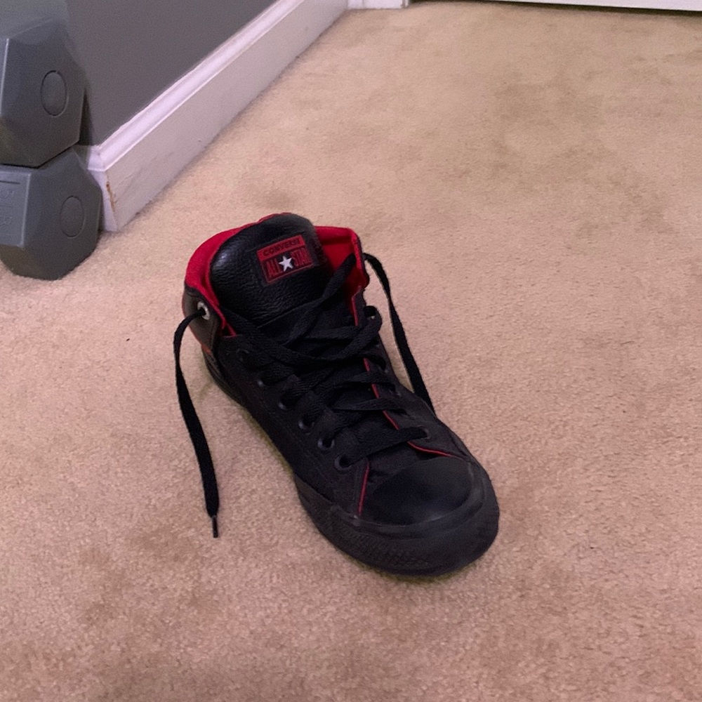 Men’s Converse’s Size 8